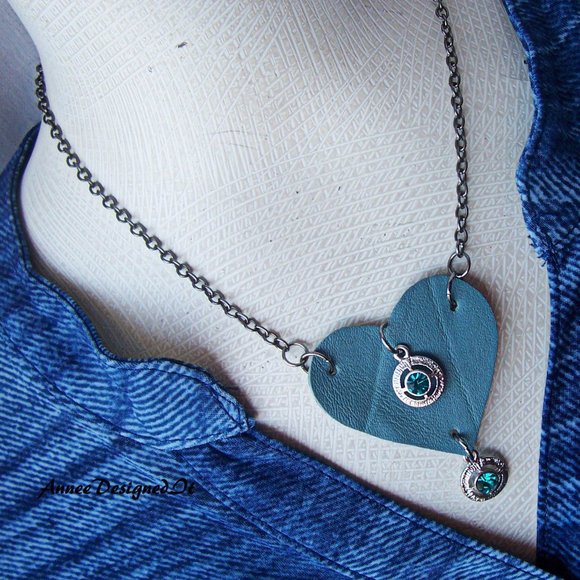 Leather Heart Necklace - Picture 1 of 4